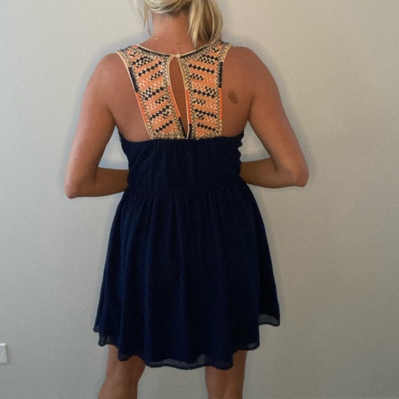 🍁3for$10🍁 Alya Embroidered Neckline Dress size M - Picture 4 of 5